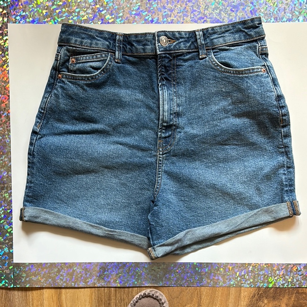 ⭐️Blue Jean Shorts with Rolled Cuffs and Vintage Look
